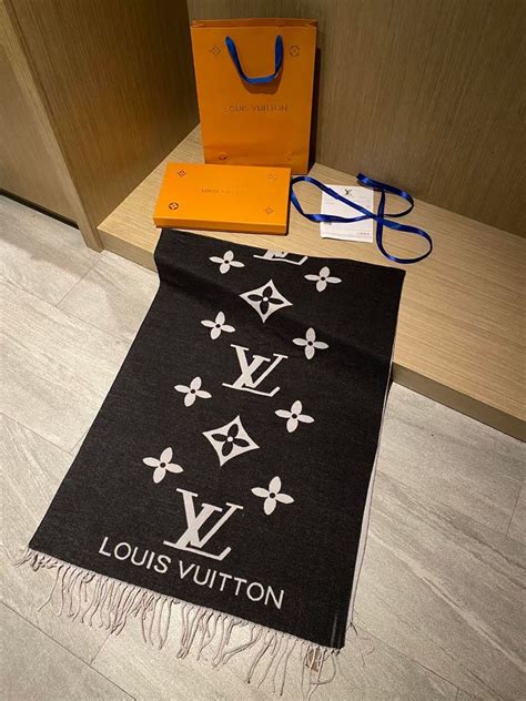 louis vuitton drap lit|louis vuitton scarf sale.